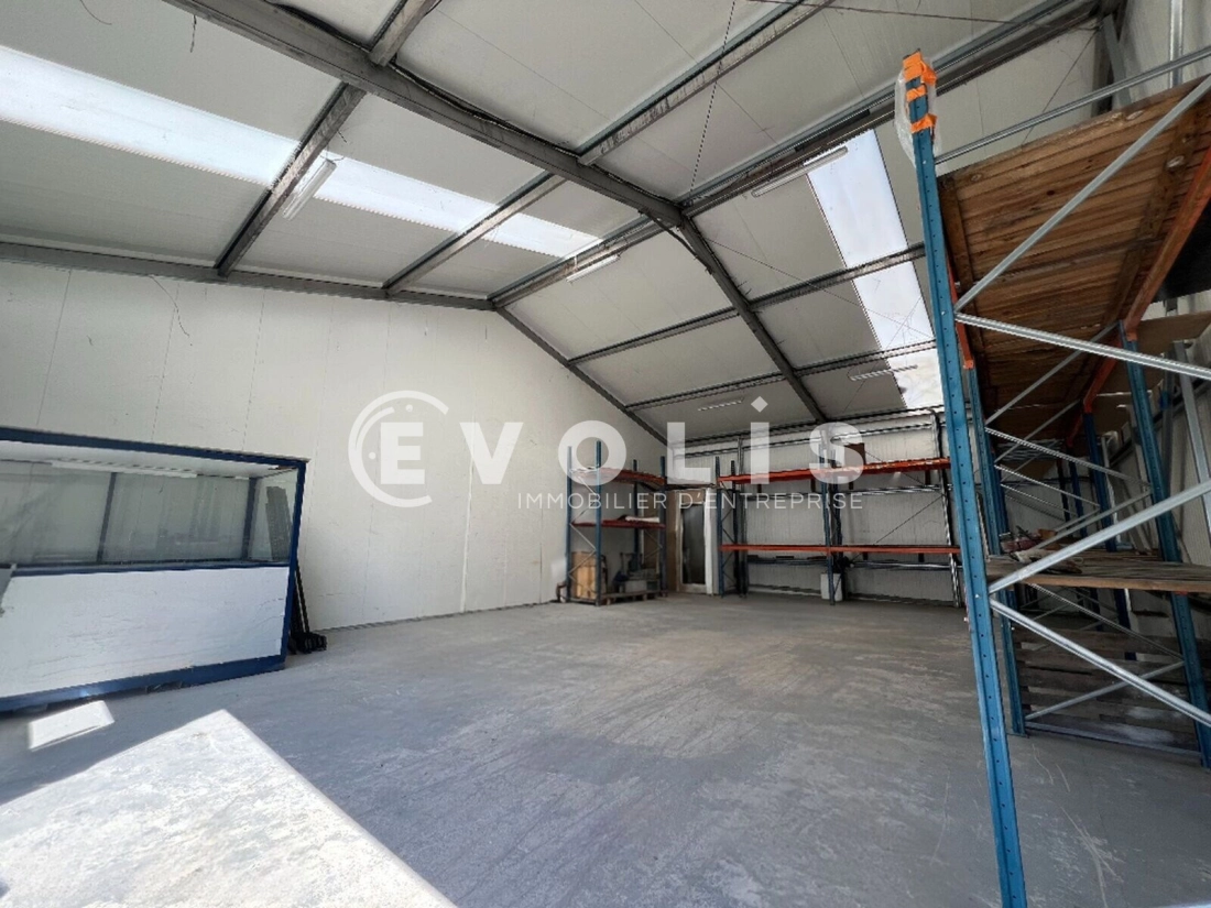 Photo 3 – location Entrepôts / activités	SAINT GERMAIN LES ARPAJON (91180)