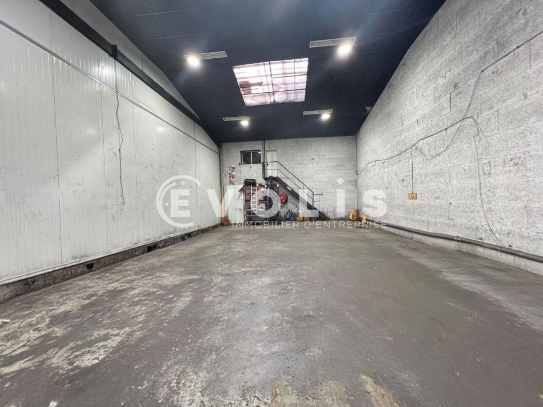 Photo 7 – location Entrepôts / activités	SAINT GERMAIN LES ARPAJON (91180)