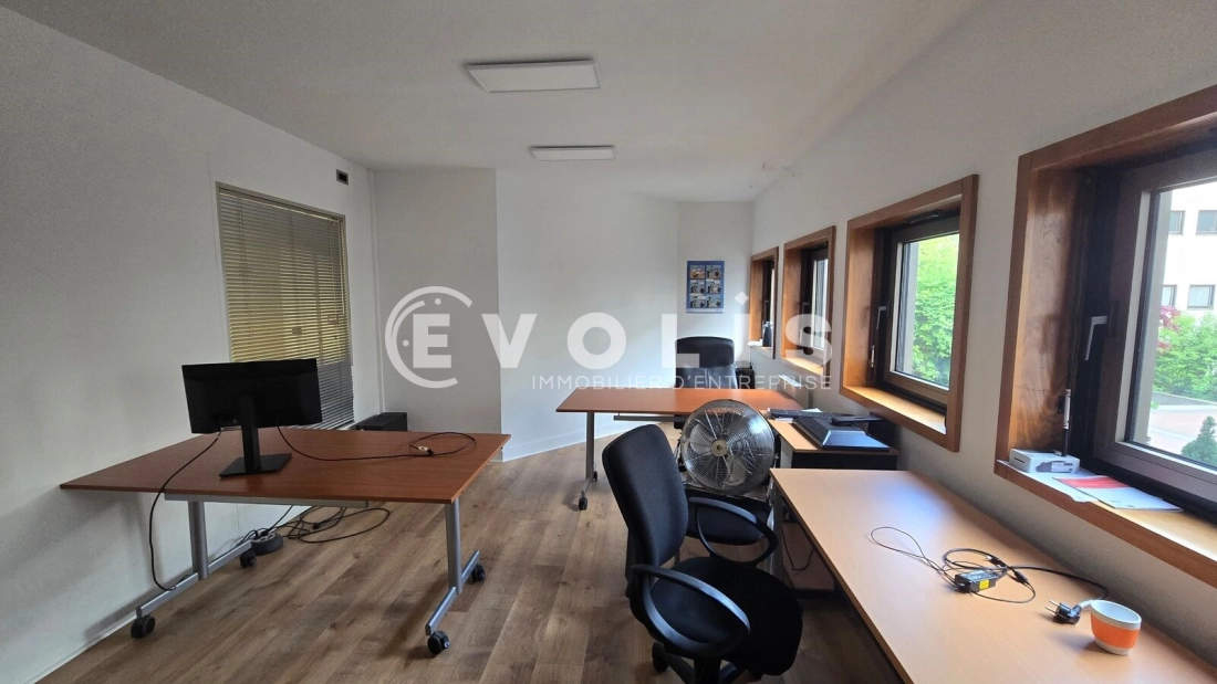 Photo 7 – location bureaux	LE KREMLIN BICETRE (94270)