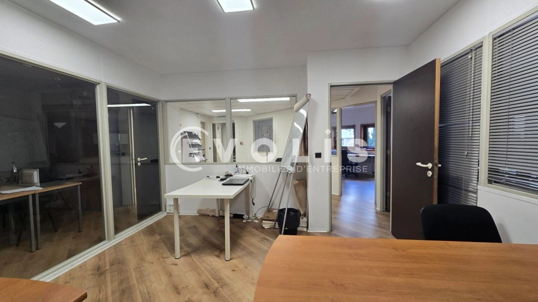 Photo 9 – location bureaux	LE KREMLIN BICETRE (94270)