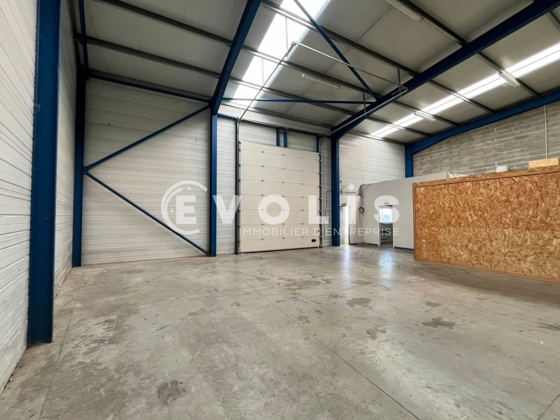 Photo 2 – location Entrepôts / activités	EYSINES (33320)