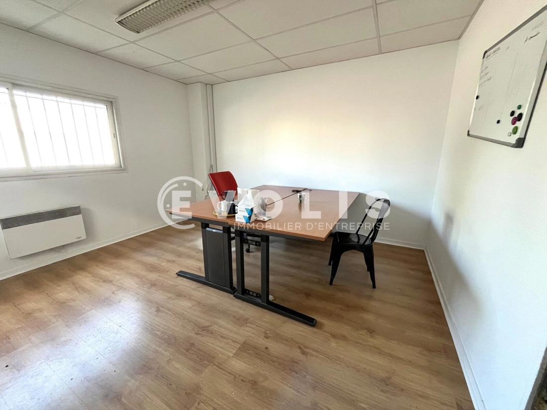 Photo 6 – location Entrepôts / activités	EYSINES (33320)