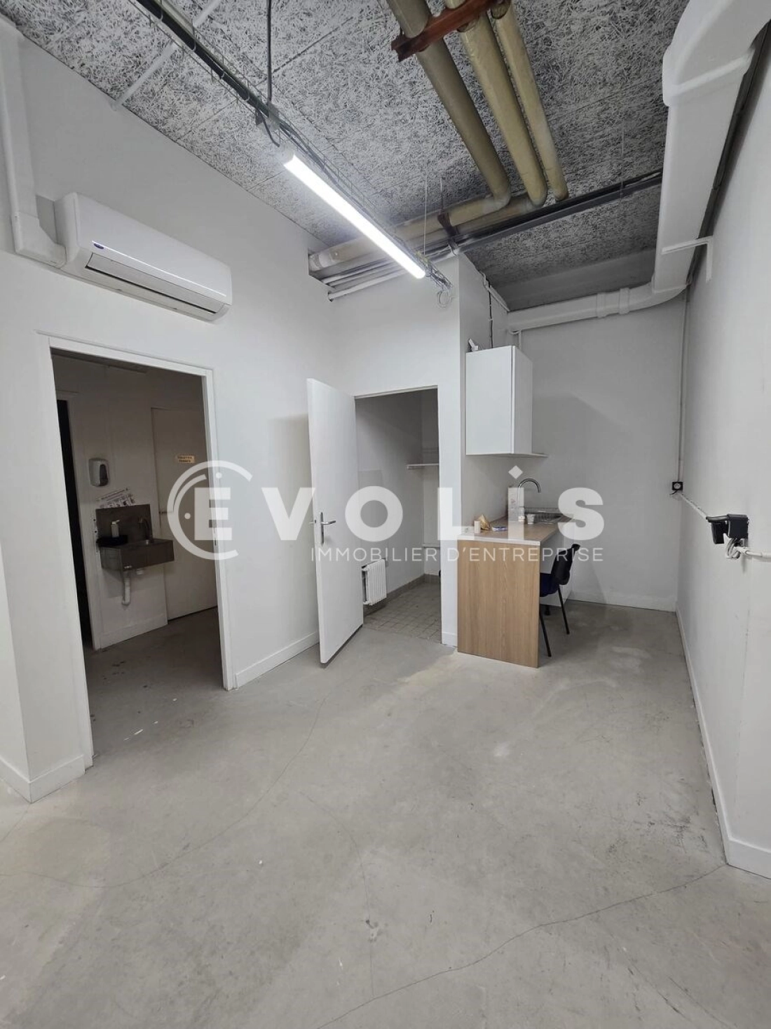 Photo 8 – location Locaux commerciaux	PARIS (75013)