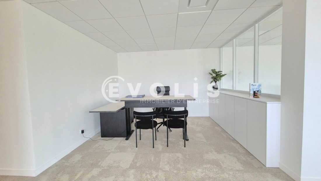 Photo 3 – vente bureaux	SERRIS (77700)