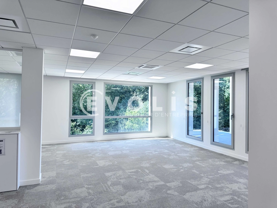 Photo 13 – vente bureaux	SERRIS (77700)