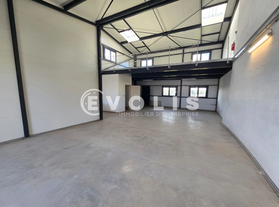 Photo 2 – location Entrepôts / activités	ARPAJON (91290)