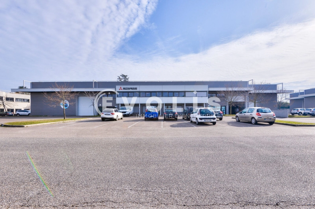 Photo 15 – location Entrepôts / activités	SAINT PRIEST (69800)
