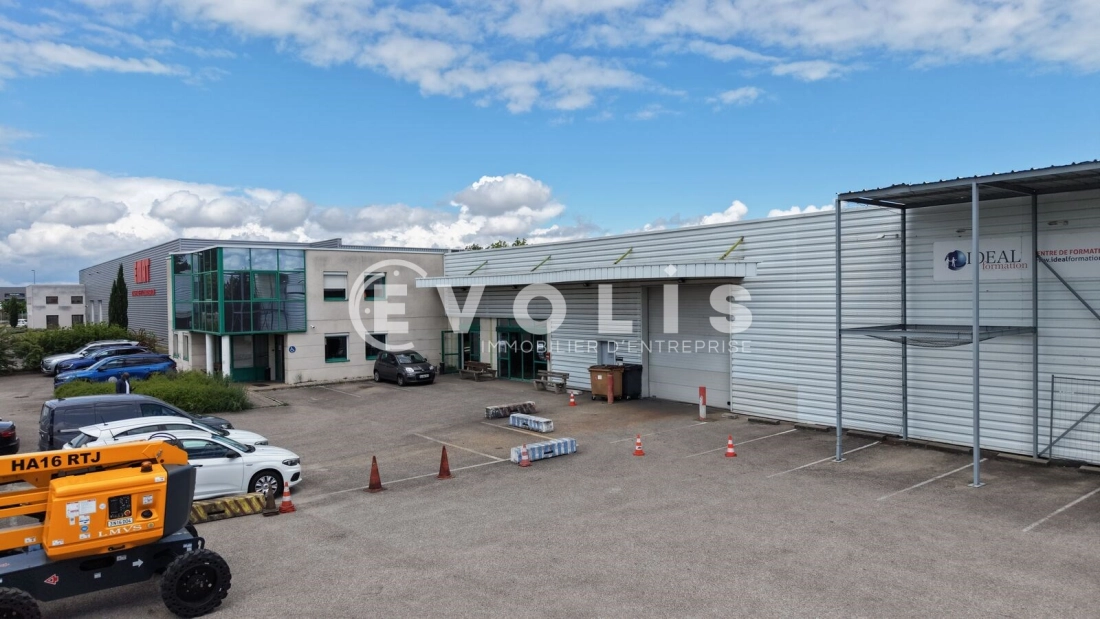 Photo 3 – vente Entrepôts / activités	GENAS (69740)