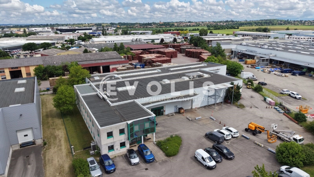 Photo 2 – vente Entrepôts / activités	GENAS (69740)