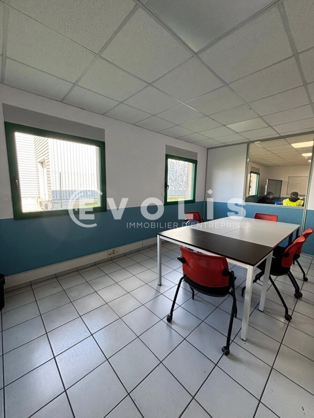 Photo 13 – vente Entrepôts / activités	GENAS (69740)