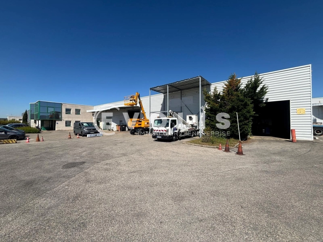 Photo 4 – vente Entrepôts / activités	GENAS (69740)