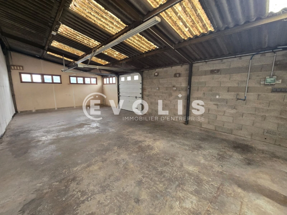 Photo 2 – location Entrepôts / activités	BOISSY SOUS SAINT YON (91790)