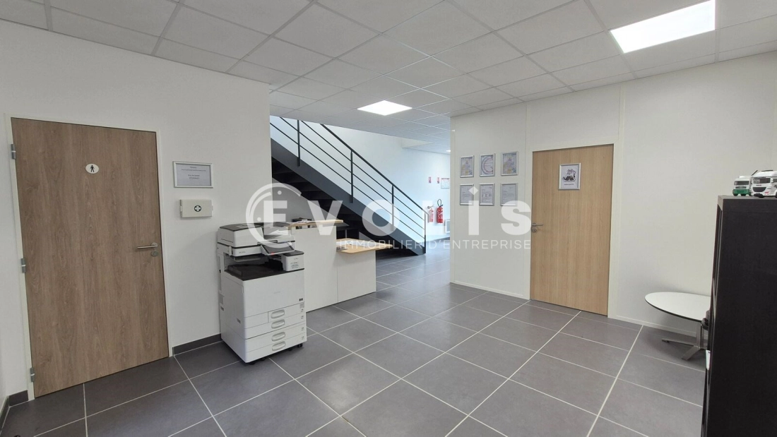 Photo 9 – location Entrepôts / activités	BAILLY ROMAINVILLIERS (77700)
