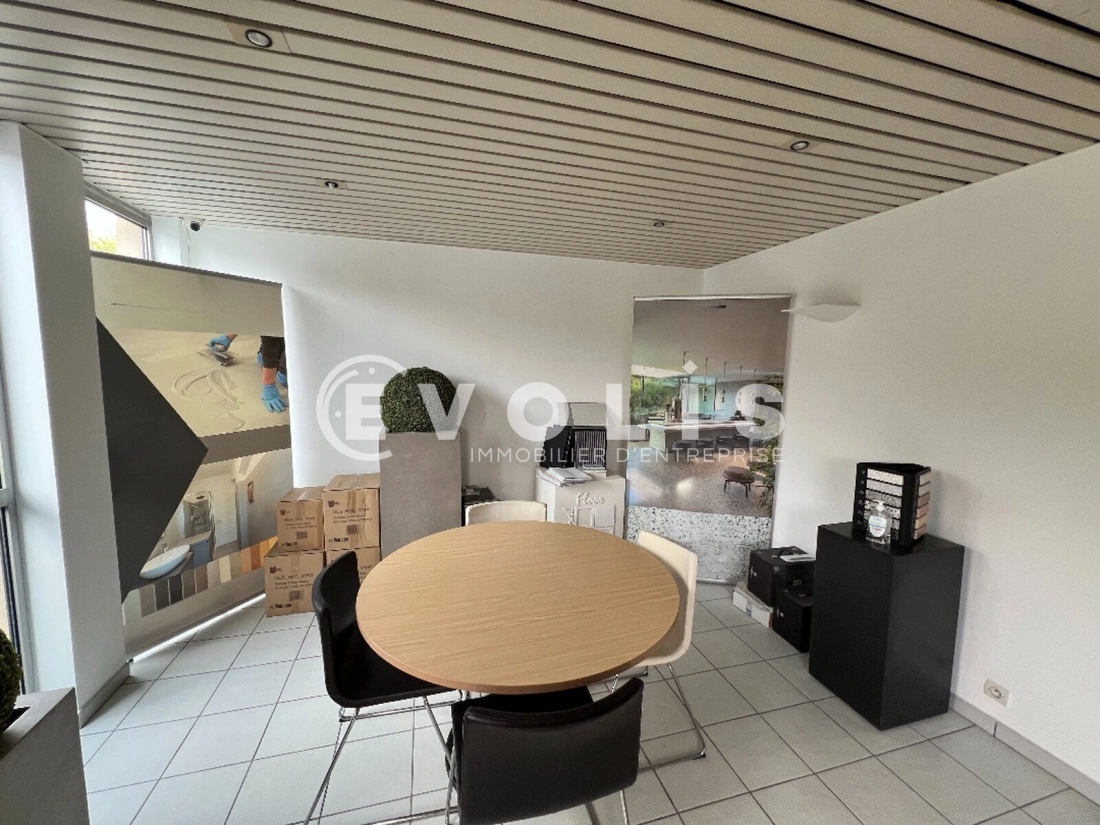 Photo 5 – location Entrepôts / activités	EMERAINVILLE (77184)