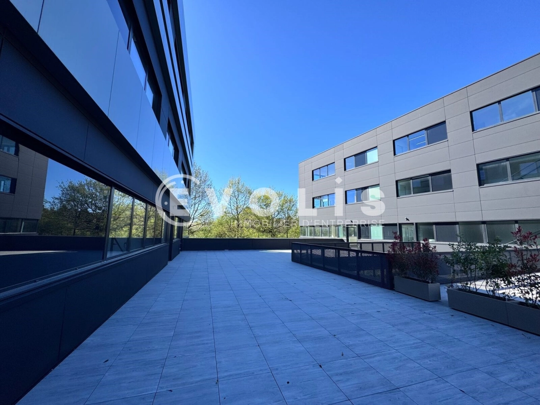 Photo 3 – vente bureaux	LIMONEST (69760)