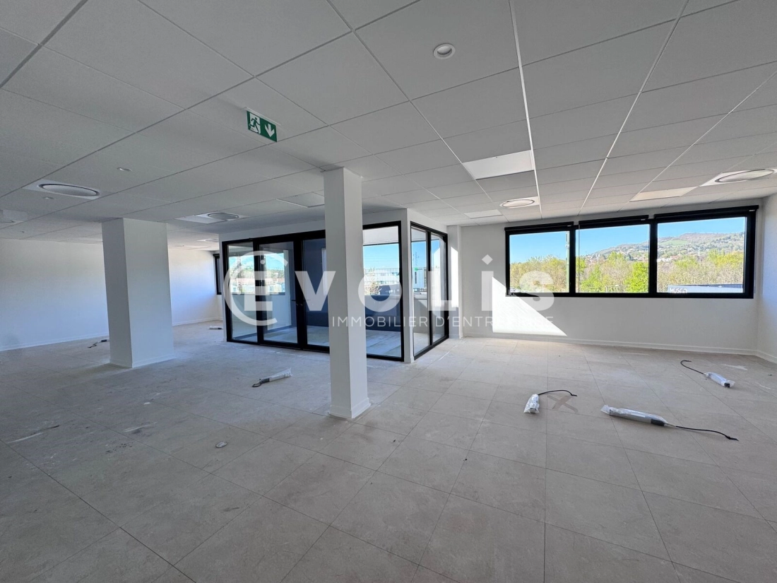 Photo 6 – vente bureaux	LIMONEST (69760)