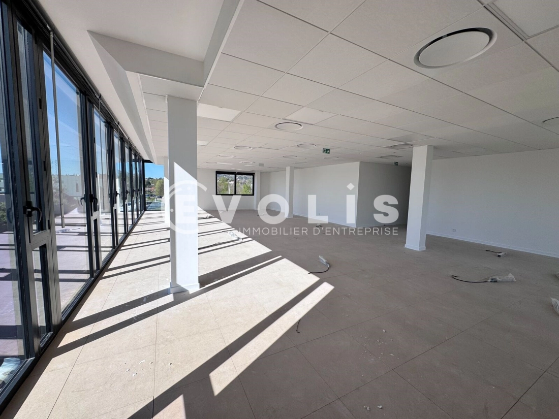 Photo 8 – vente bureaux	LIMONEST (69760)