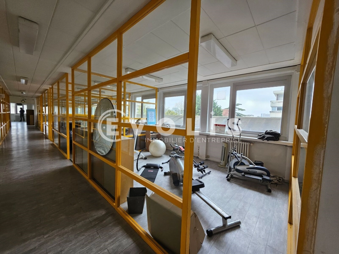 Photo 13 – location Entrepôts / activités	BAGNEUX (92220)