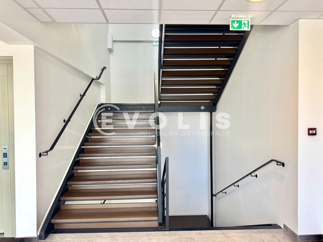 Photo 11 – vente bureaux	BRON (69500)