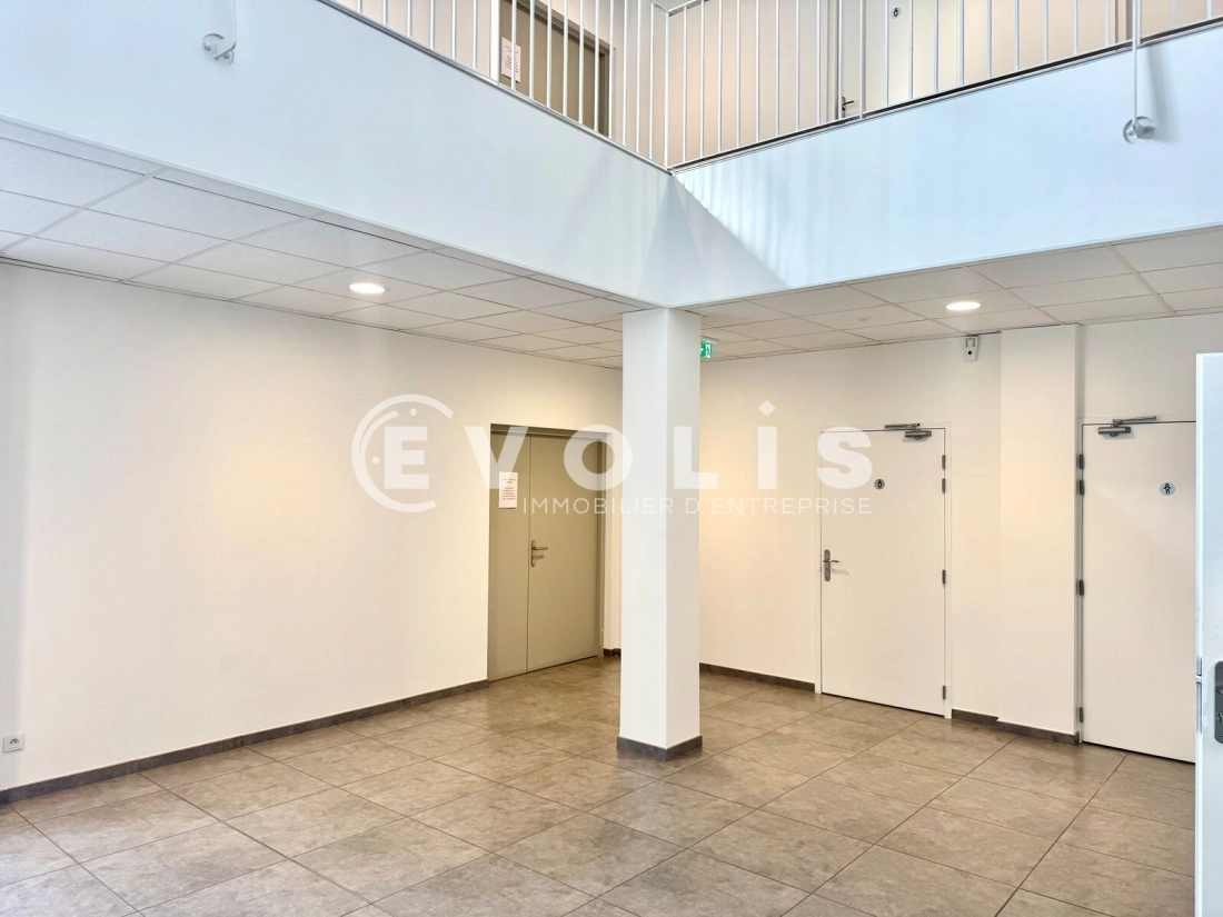 Photo 13 – vente bureaux	BRON (69500)