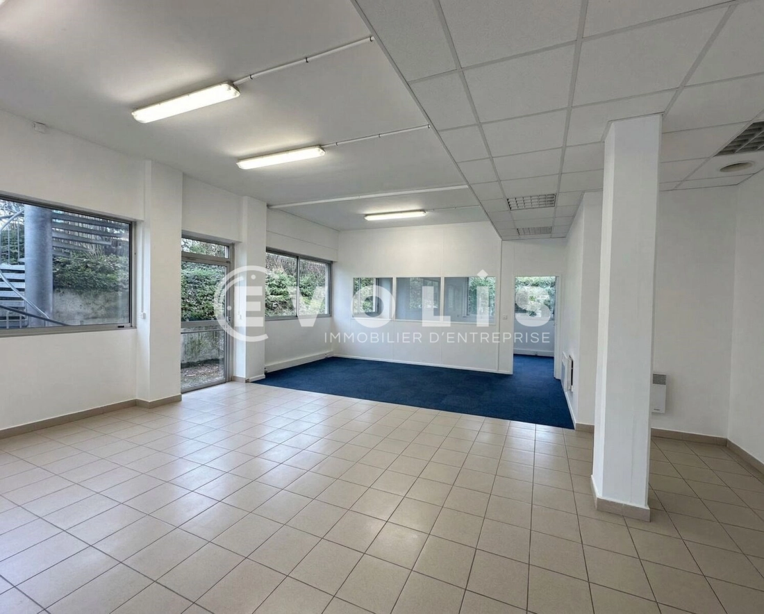 Photo 3 – location Entrepôts / activités	PALAISEAU (91120)