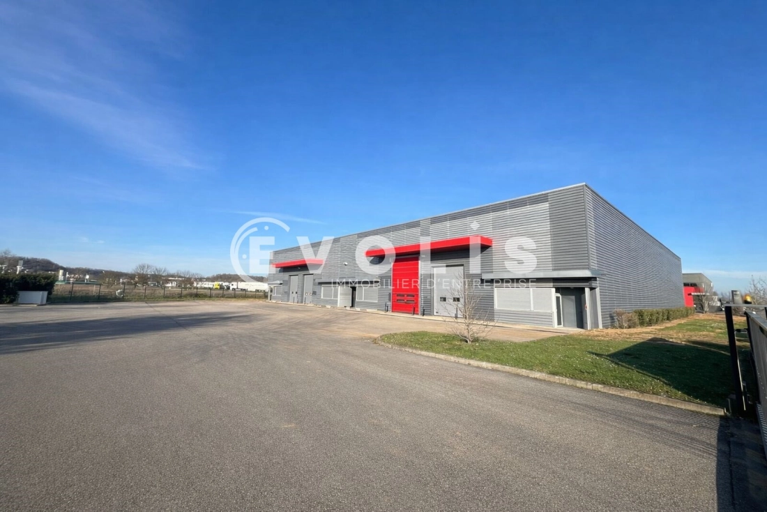 Photo 1 – location Entrepôts / activités	DAGNEUX (01120)