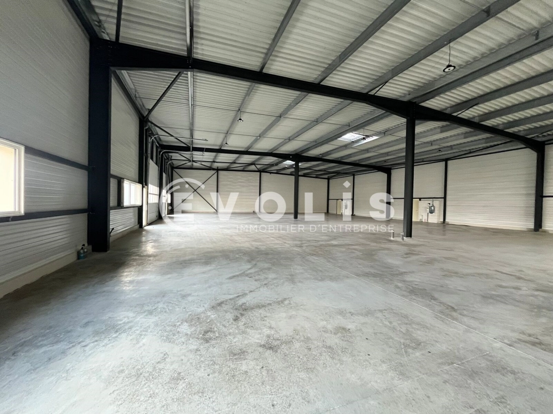 Photo 2 – location Entrepôts / activités	BLANQUEFORT (33290)