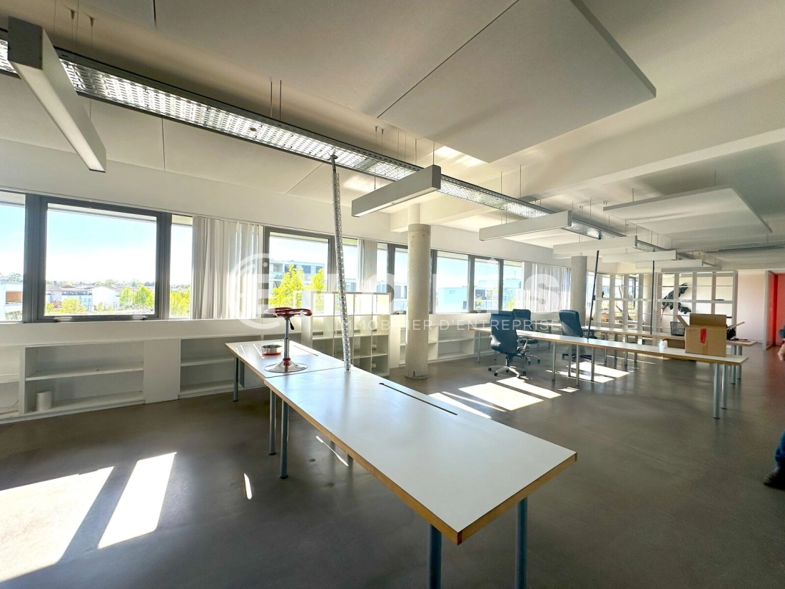 Photo 2 – location bureaux	BRUGES (33520)