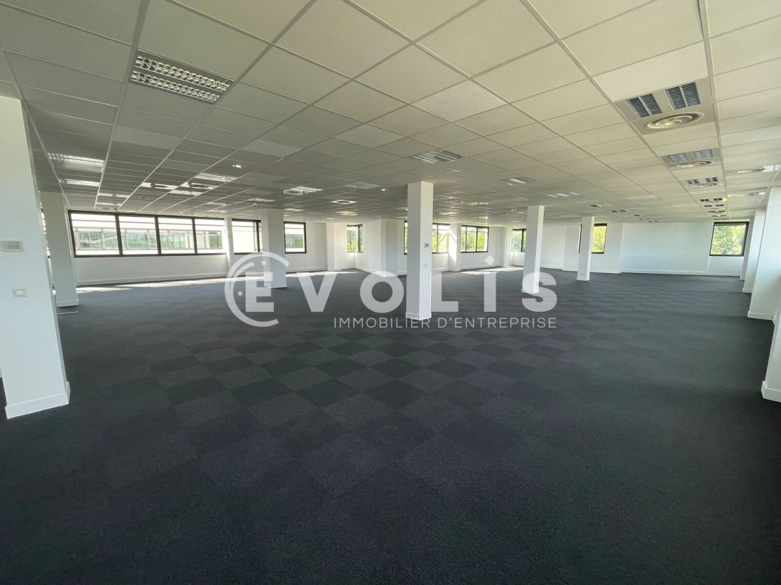 Photo 4 – location bureaux	SAINT PRIEST (69800)