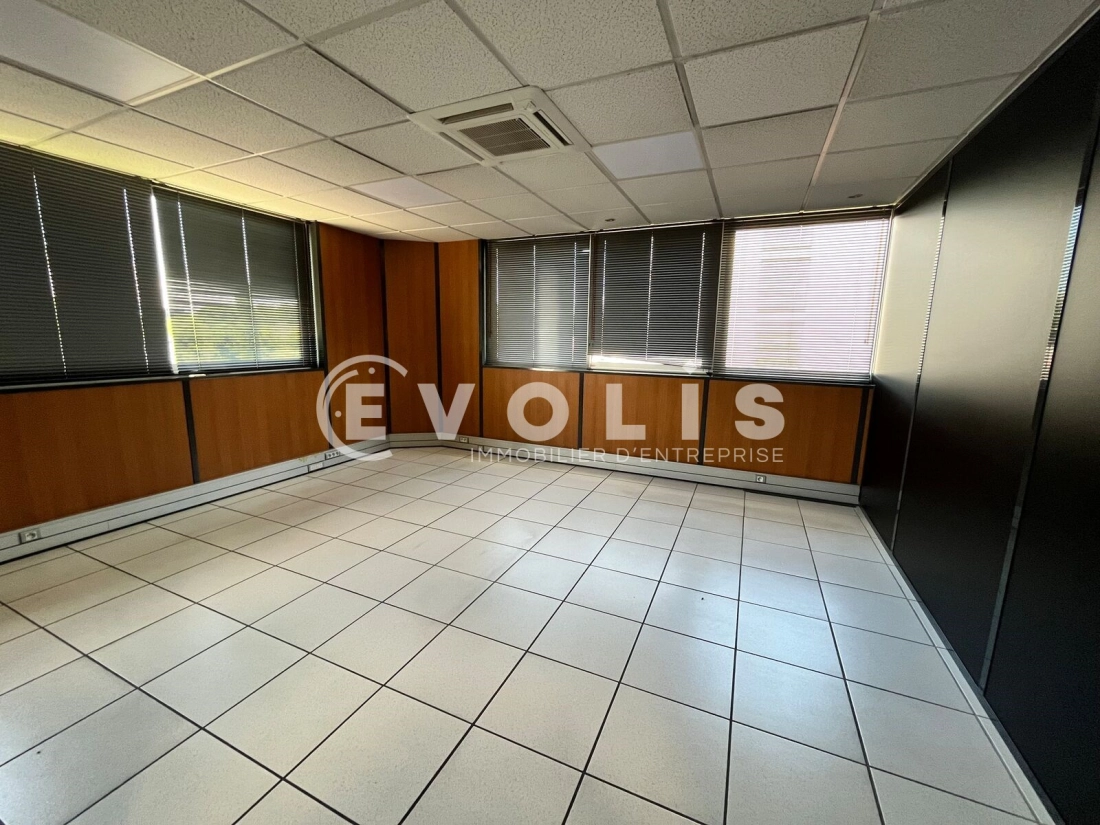Photo 2 – location bureaux	BORDEAUX (33300)