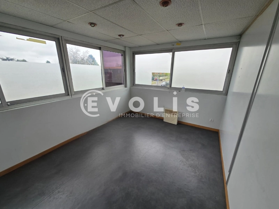 Photo 12 – location bureaux	LISSES (91090)