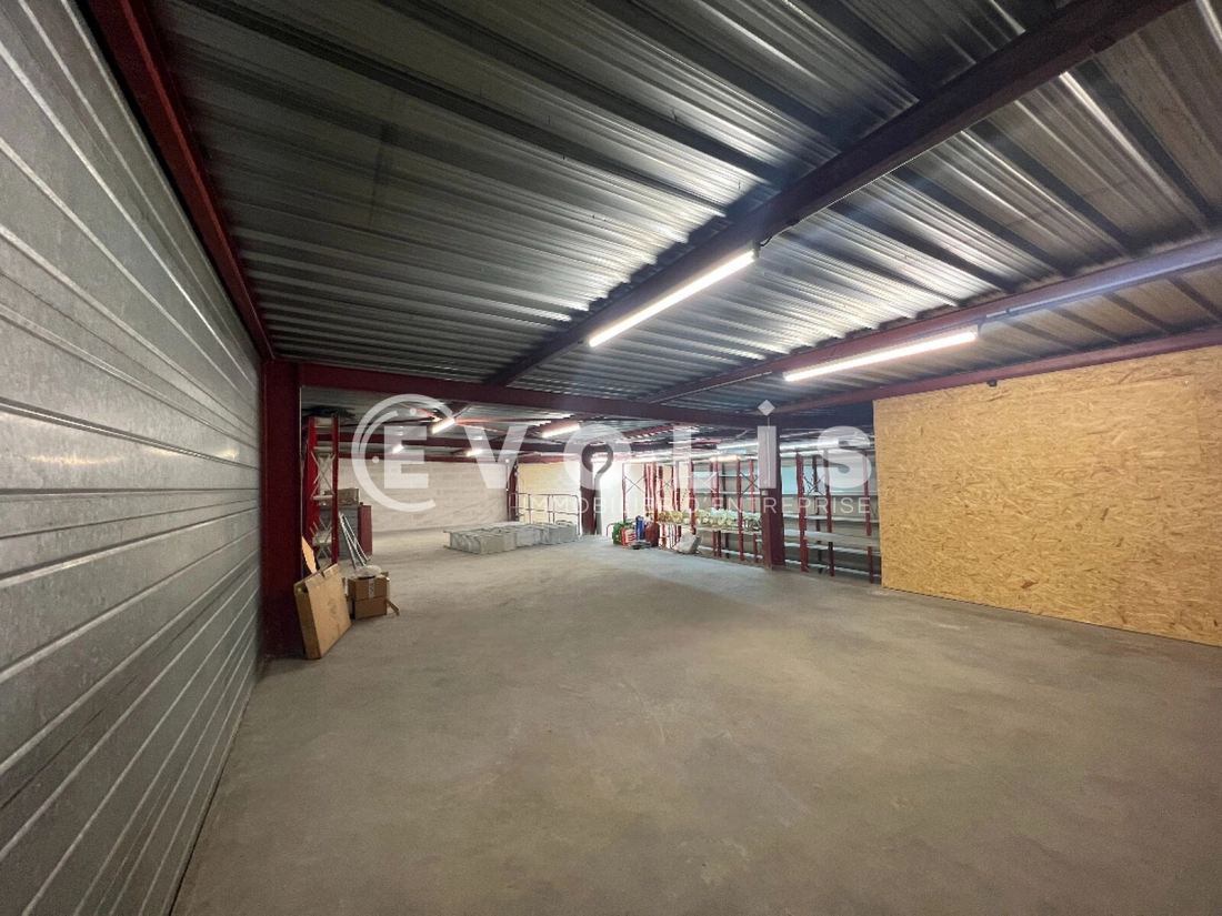 Photo 1 – location Entrepôts / activités	DRAVEIL (91210)