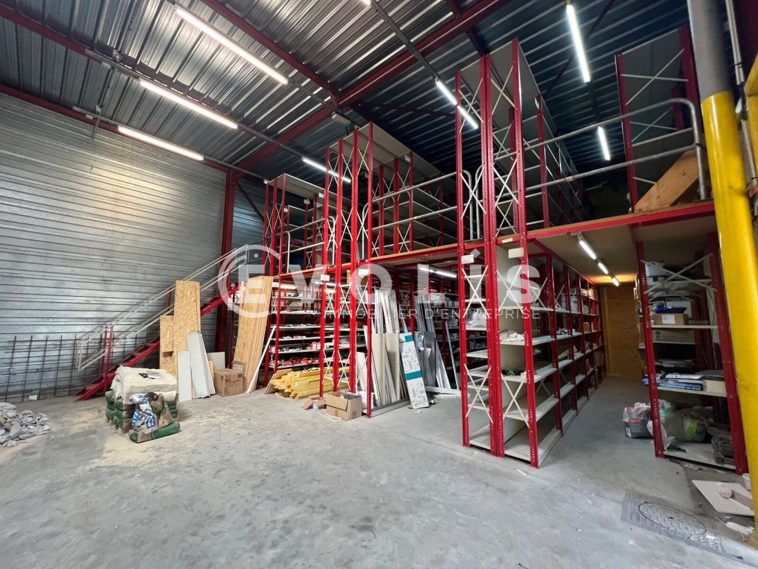 Photo 2 – location Entrepôts / activités	DRAVEIL (91210)