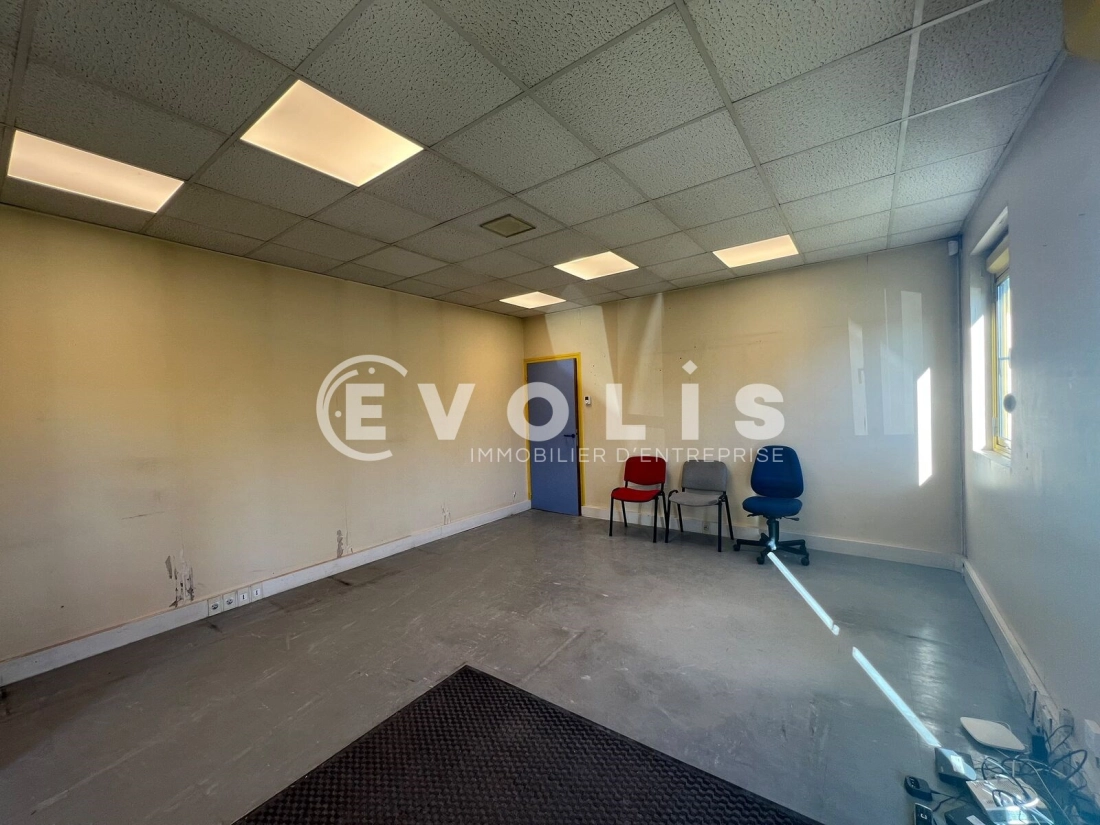 Photo 11 – location Entrepôts / activités	DRAVEIL (91210)