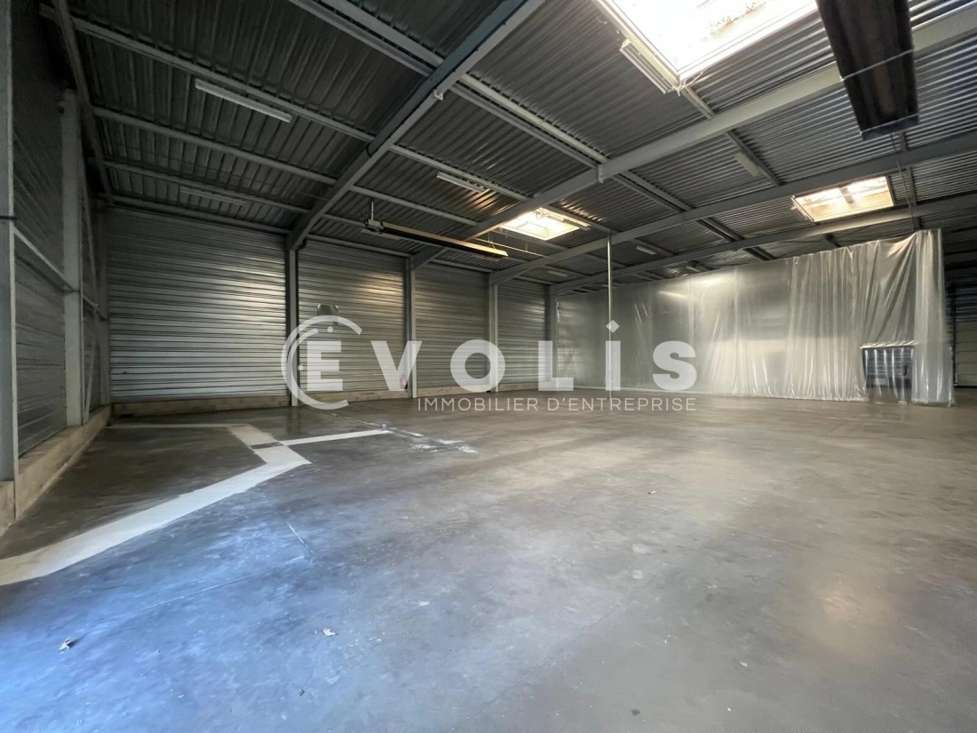 Photo 8 – location Entrepôts / activités	VOURLES (69390)