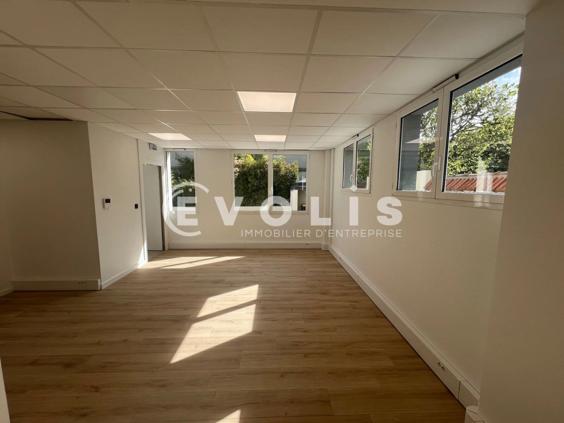 Photo 3 – location bureaux	BRY SUR MARNE (94360)