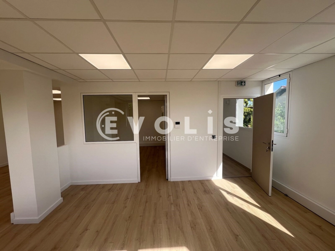 Photo 2 – location bureaux	BRY SUR MARNE (94360)