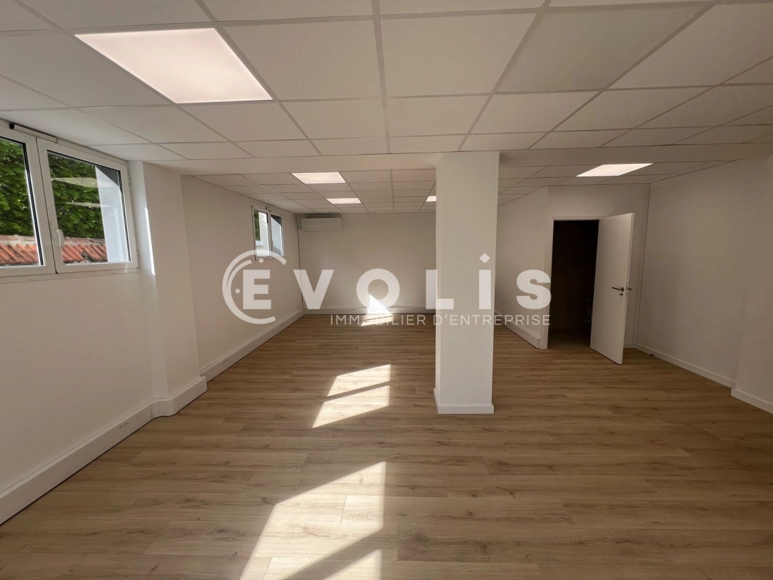 Photo 1 – location bureaux	BRY SUR MARNE (94360)