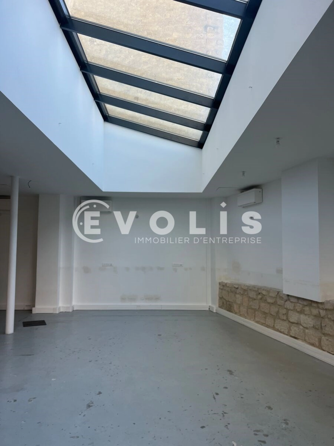 Photo 2 – location bureaux	PARIS (75011)