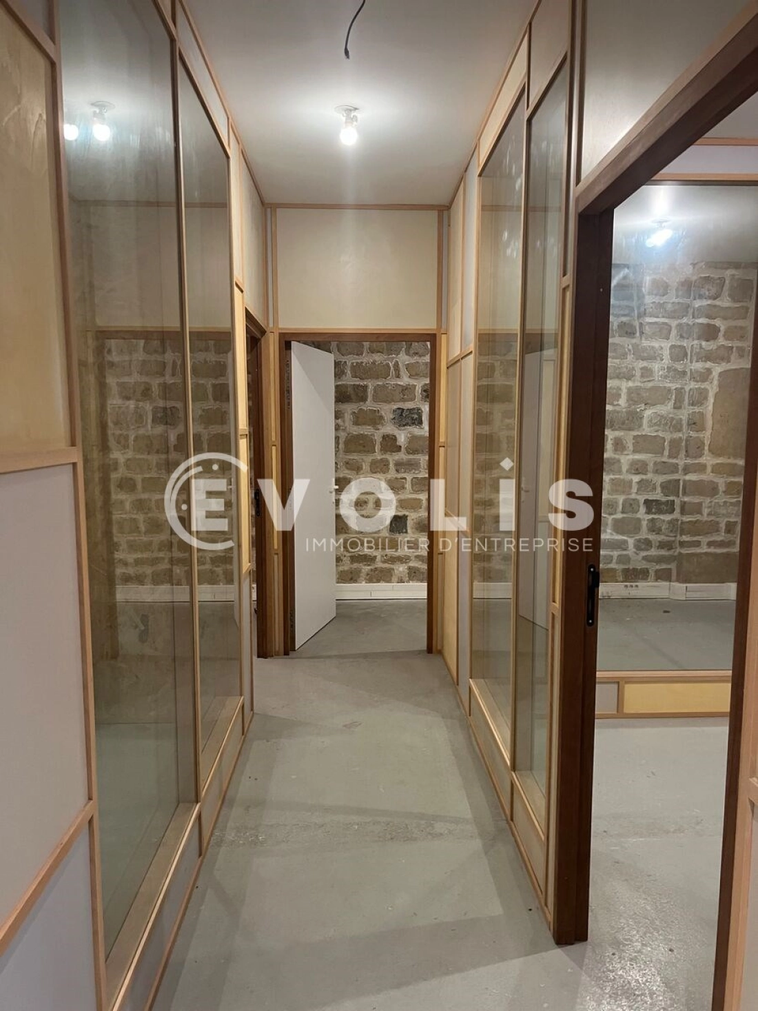 Photo 3 – location bureaux	PARIS (75011)