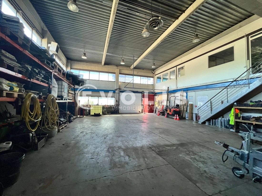 Photo 3 – location Entrepôts / activités	MERIGNAC (33700)