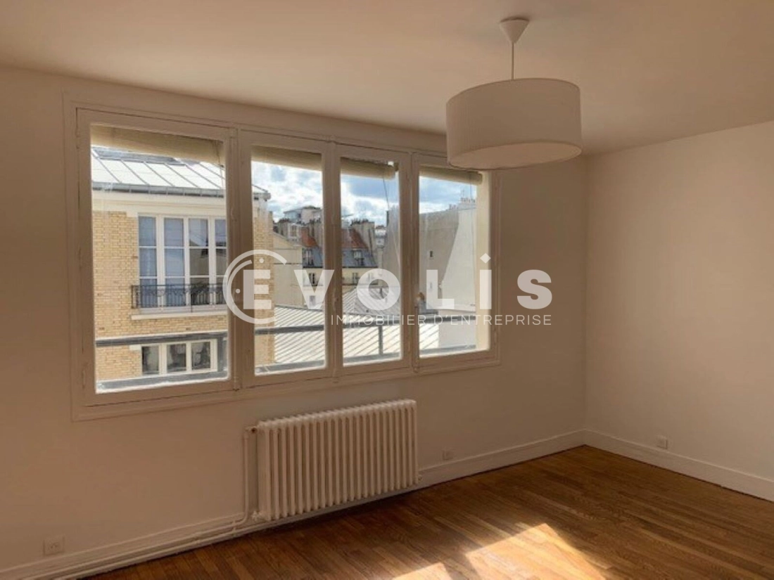 Photo 2 – location bureaux	PARIS (75010)