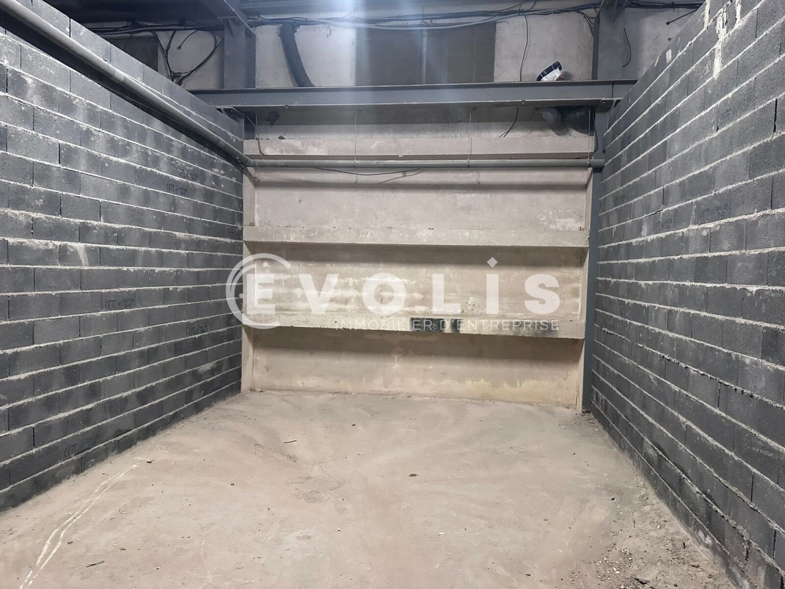 Photo 1 – location Entrepôts / activités	TRESSES (33370)