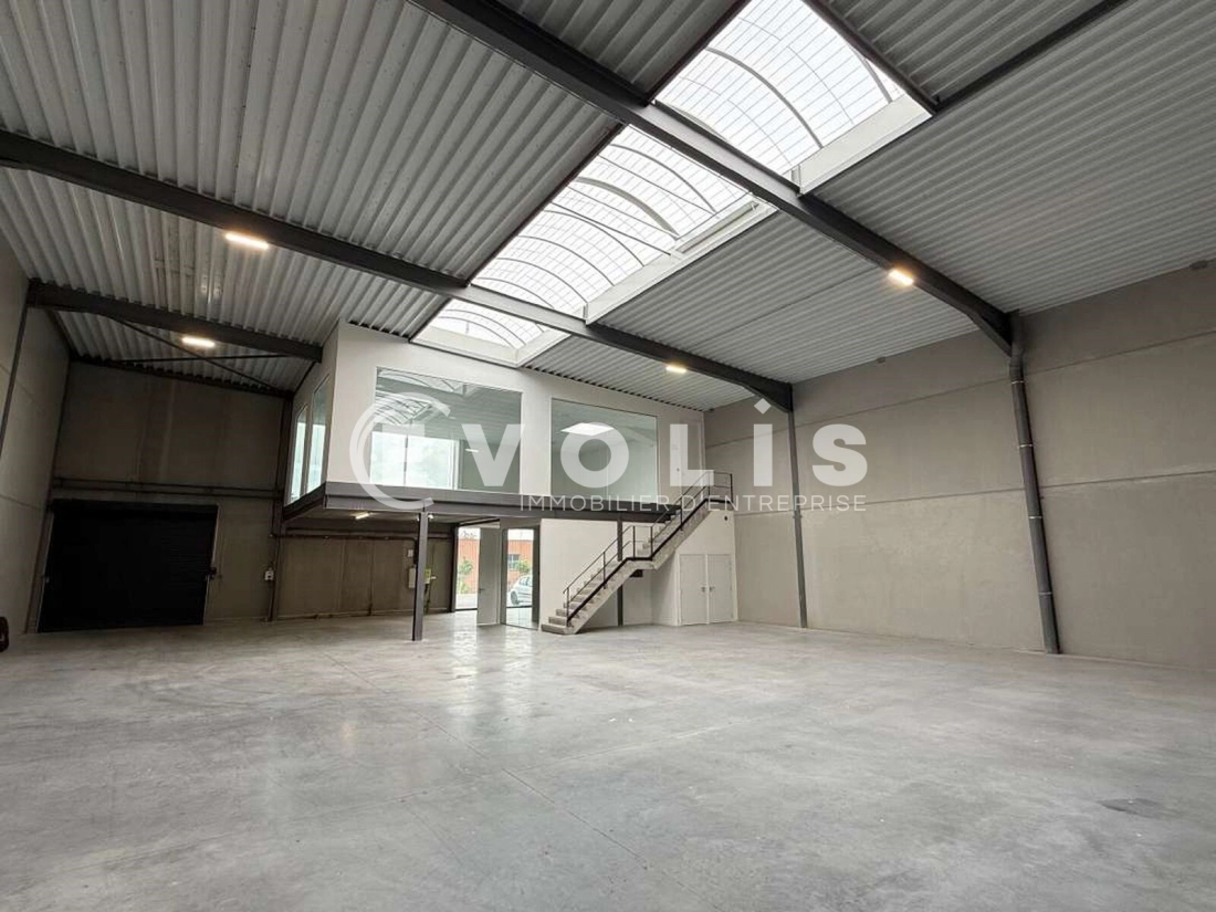 Photo 7 – location Entrepôts / activités	NEUVILLE EN FERRAIN (59960)