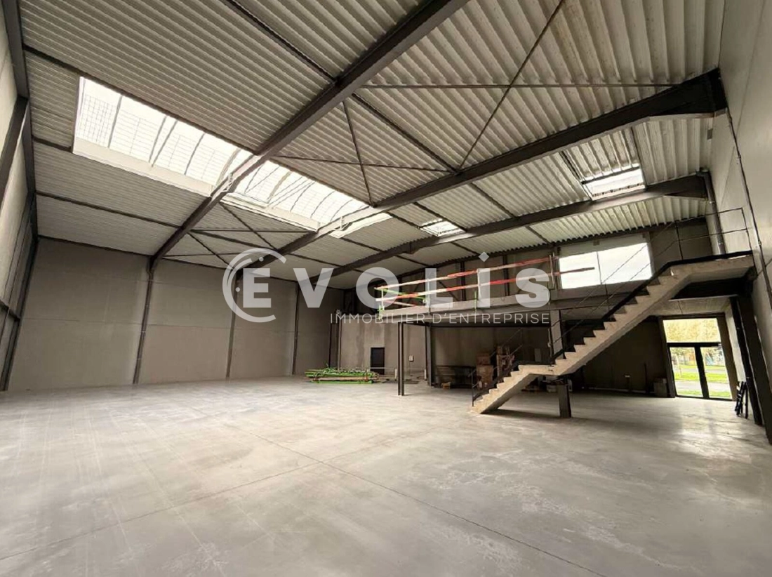 Photo 2 – location Entrepôts / activités	SECLIN (59113)