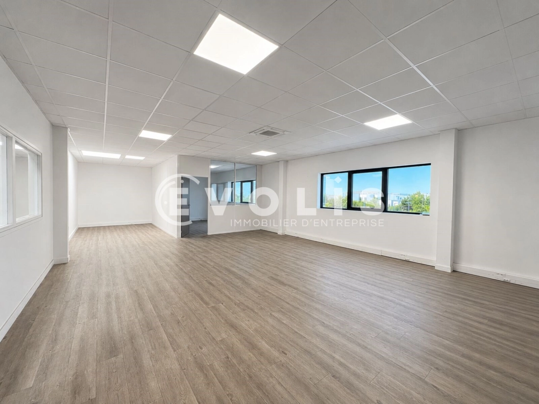 Photo 5 – location Entrepôts / activités	SERVON (77170)