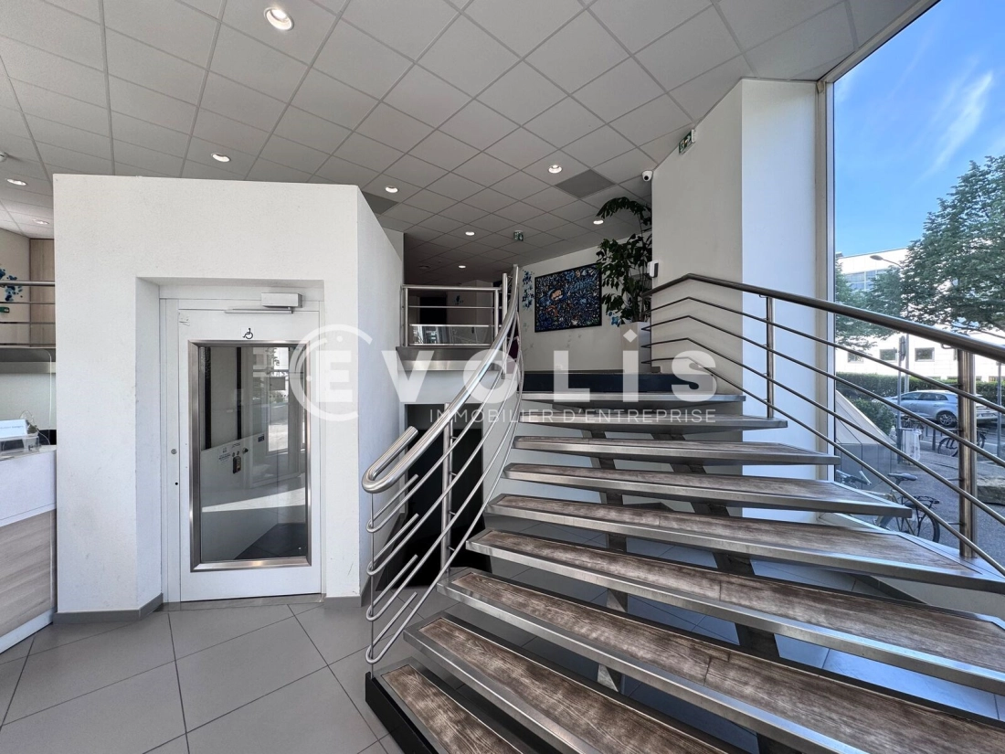 Photo 2 – location bureaux	LYON (69009)