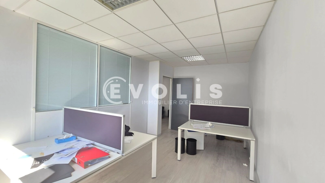 Photo 2 – location bureaux	IVRY SUR SEINE (94200)