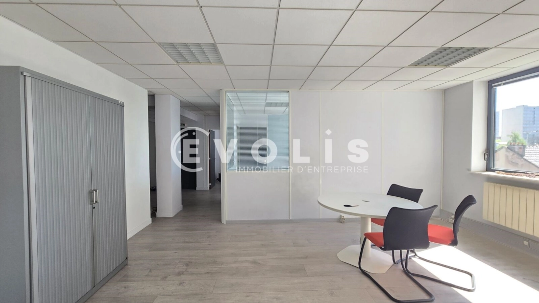 Photo 3 – location bureaux	IVRY SUR SEINE (94200)