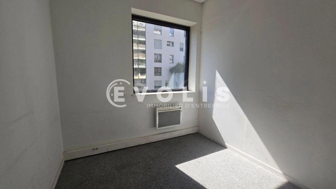 Photo 12 – location bureaux	IVRY SUR SEINE (94200)